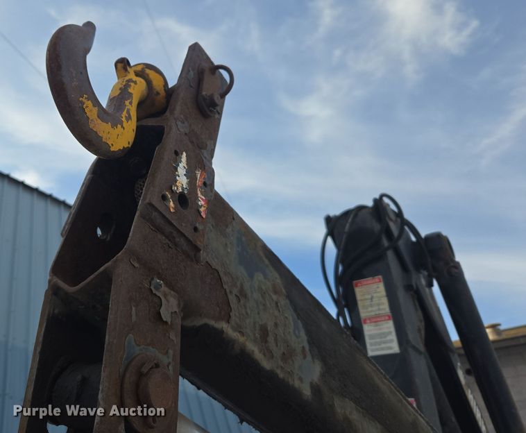 image for item DT7024 2014 Dodge Ram 4500HD flatbed truck