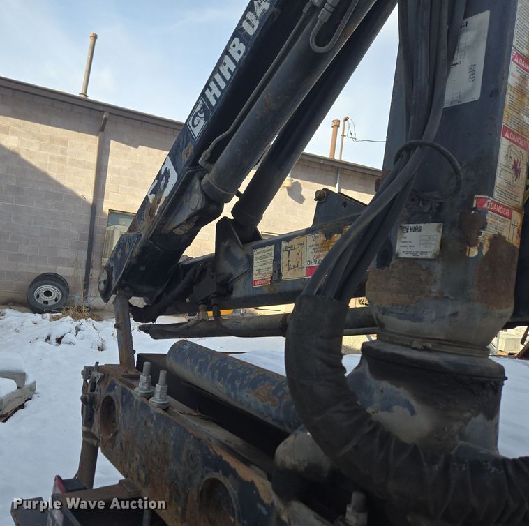 image for item DT7024 2014 Dodge Ram 4500HD flatbed truck