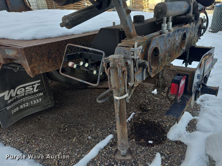 image for item DT7024 2014 Dodge Ram 4500HD flatbed truck