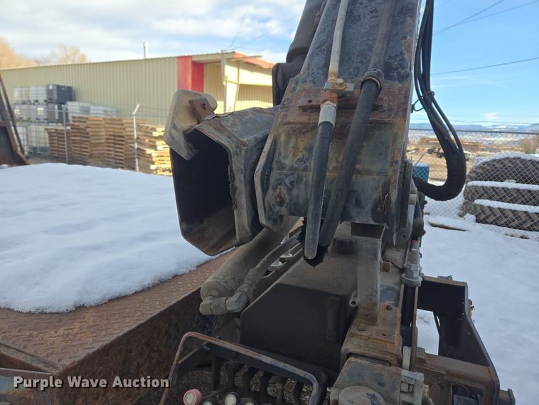 image for item DT7024 2014 Dodge Ram 4500HD flatbed truck