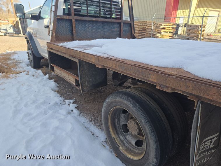 image for item DT7024 2014 Dodge Ram 4500HD flatbed truck