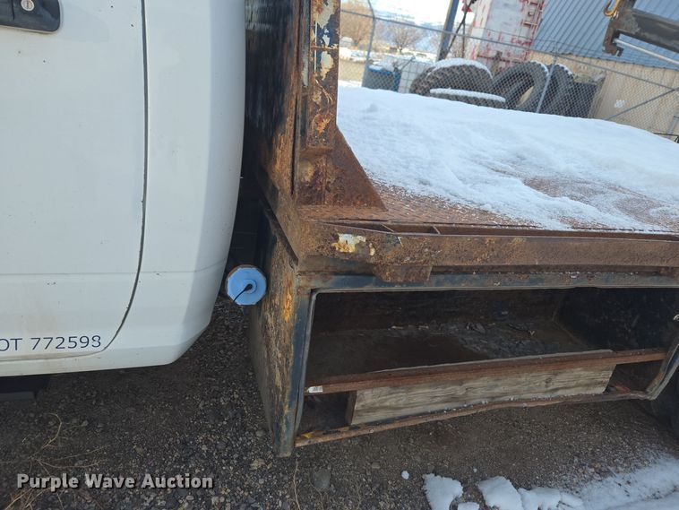 image for item DT7024 2014 Dodge Ram 4500HD flatbed truck