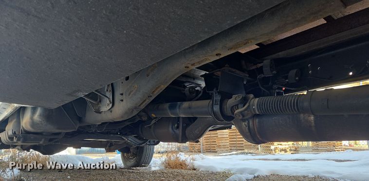 image for item DT7024 2014 Dodge Ram 4500HD flatbed truck