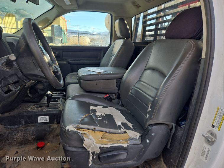 image for item DT7024 2014 Dodge Ram 4500HD flatbed truck