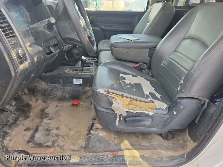 image for item DT7024 2014 Dodge Ram 4500HD flatbed truck