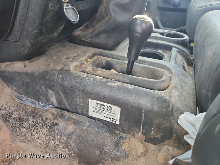 image for item DT7024 2014 Dodge Ram 4500HD flatbed truck