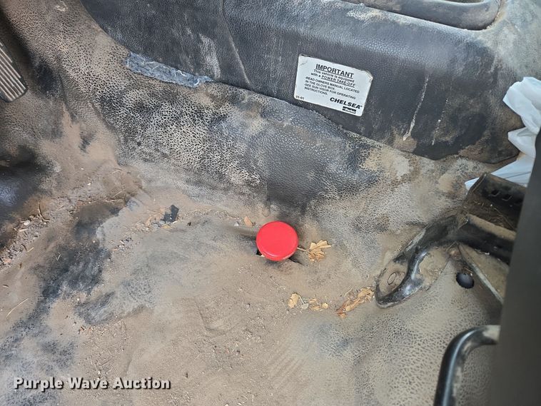 image for item DT7024 2014 Dodge Ram 4500HD flatbed truck