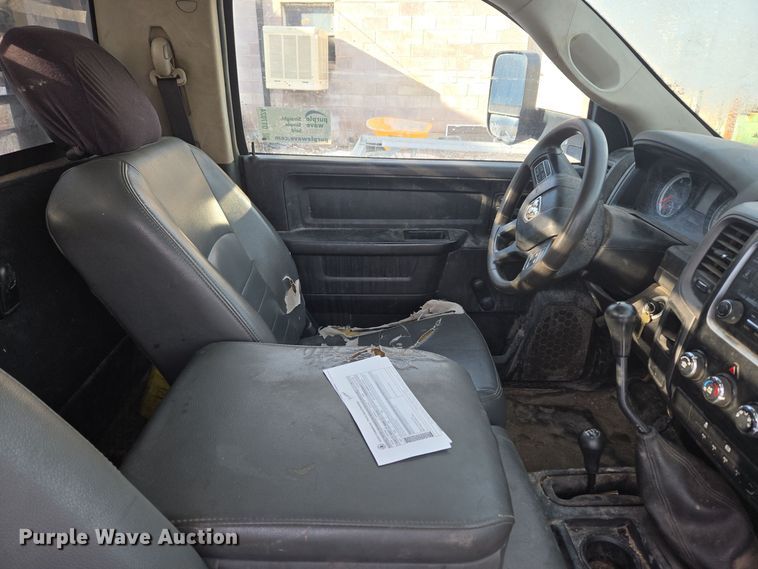 image for item DT7024 2014 Dodge Ram 4500HD flatbed truck