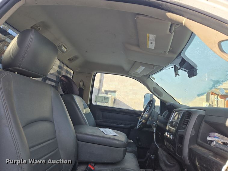 image for item DT7024 2014 Dodge Ram 4500HD flatbed truck