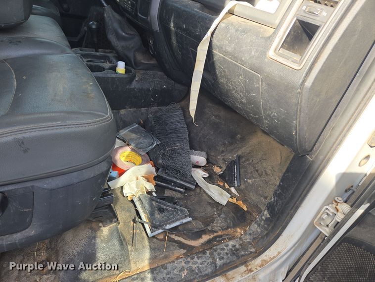 image for item DT7024 2014 Dodge Ram 4500HD flatbed truck