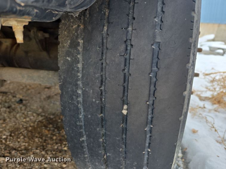 image for item DT7024 2014 Dodge Ram 4500HD flatbed truck