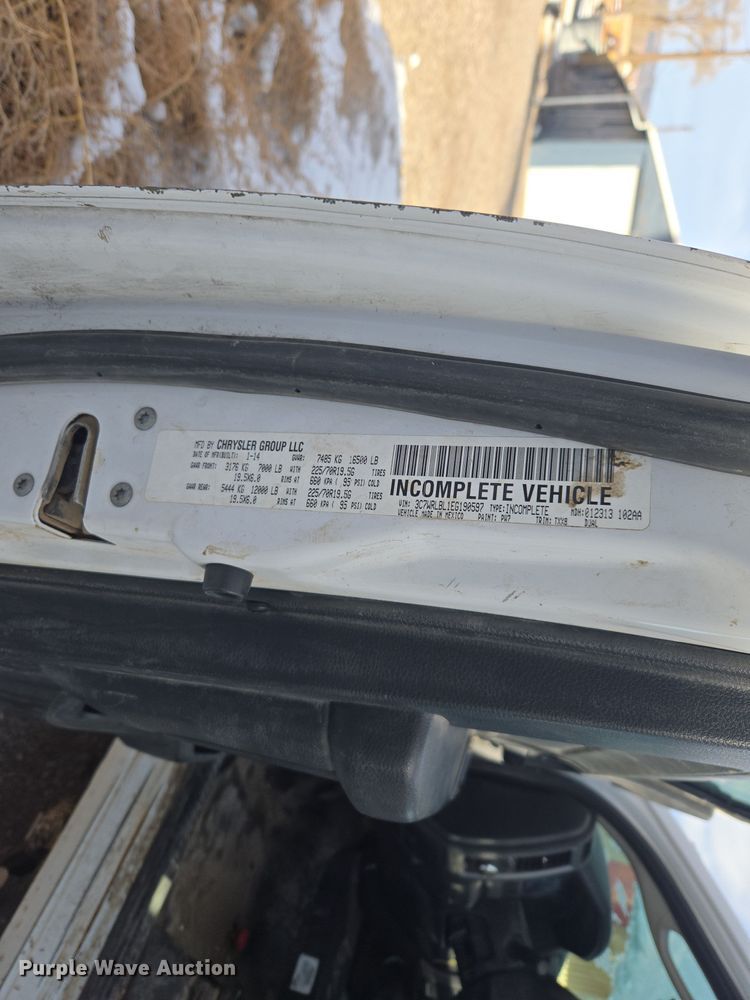 image for item DT7024 2014 Dodge Ram 4500HD flatbed truck