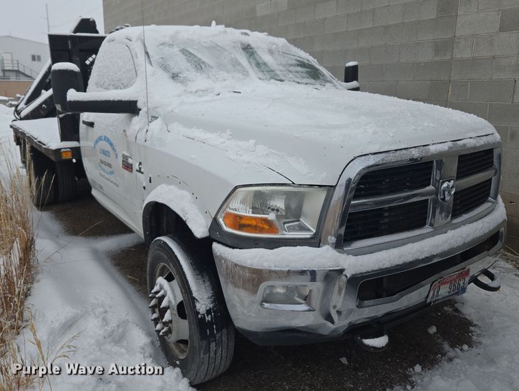 image for item DT7025 2012 Dodge Ram 4500HD flatbed truck