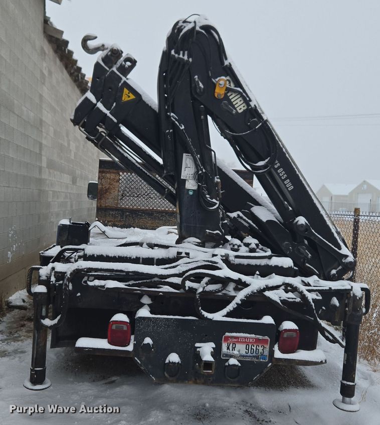 image for item DT7025 2012 Dodge Ram 4500HD flatbed truck