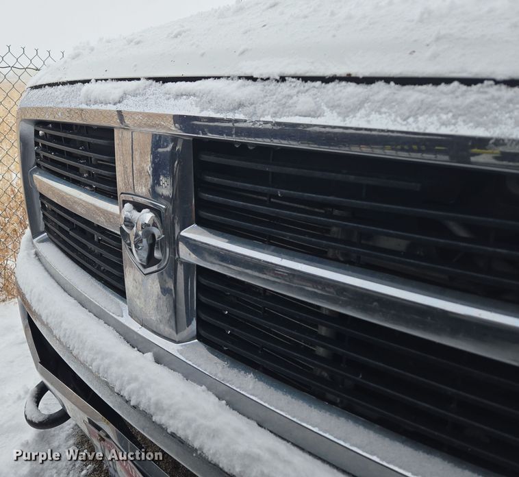 image for item DT7025 2012 Dodge Ram 4500HD flatbed truck