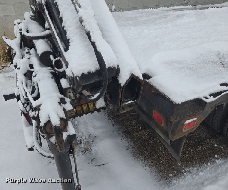 image for item DT7025 2012 Dodge Ram 4500HD flatbed truck