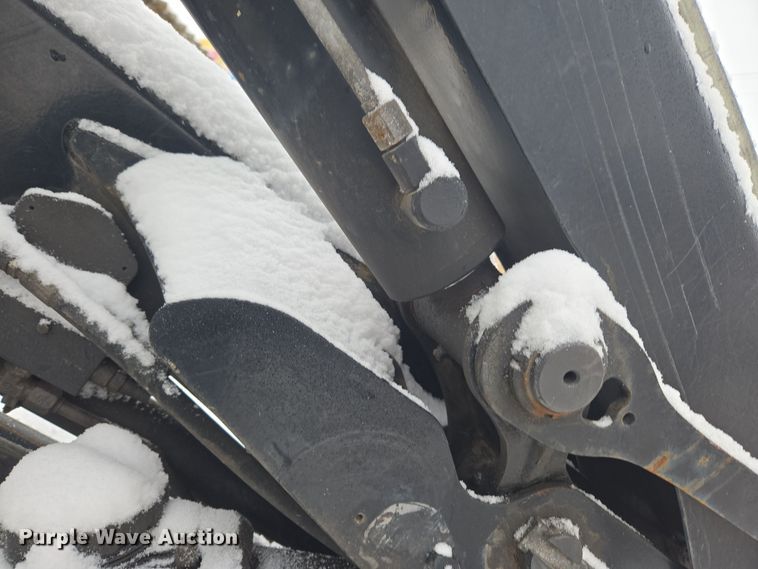 image for item DT7025 2012 Dodge Ram 4500HD flatbed truck