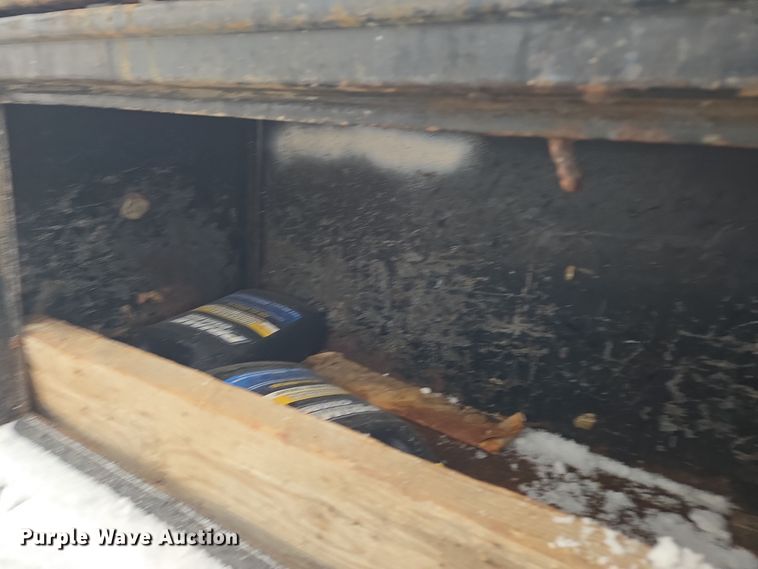 image for item DT7025 2012 Dodge Ram 4500HD flatbed truck