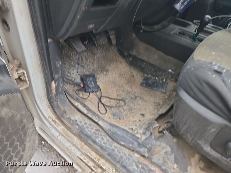 image for item DT7025 2012 Dodge Ram 4500HD flatbed truck