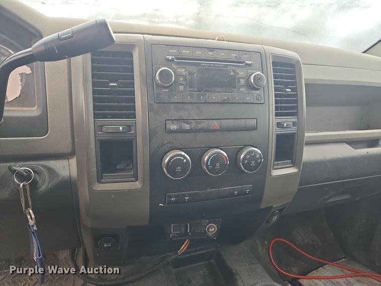 image for item DT7025 2012 Dodge Ram 4500HD flatbed truck