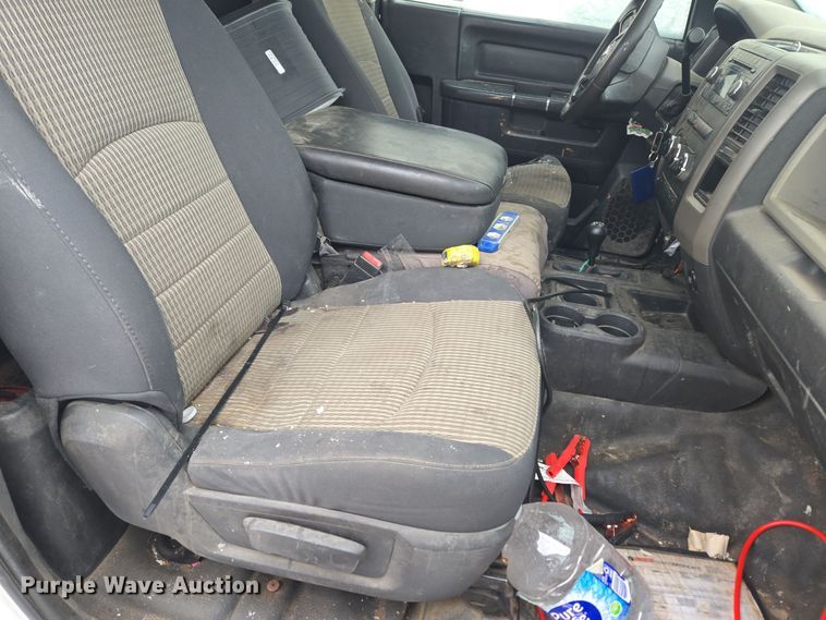 image for item DT7025 2012 Dodge Ram 4500HD flatbed truck