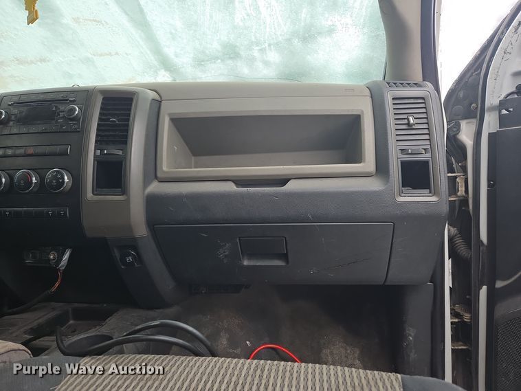 image for item DT7025 2012 Dodge Ram 4500HD flatbed truck