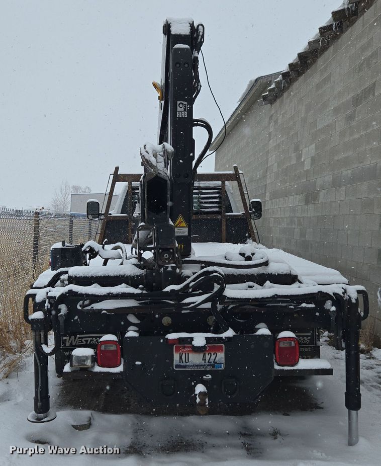 image for item DT7026 2016 Dodge Ram 4500HD flatbed truck