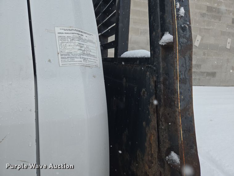 image for item DT7026 2016 Dodge Ram 4500HD flatbed truck