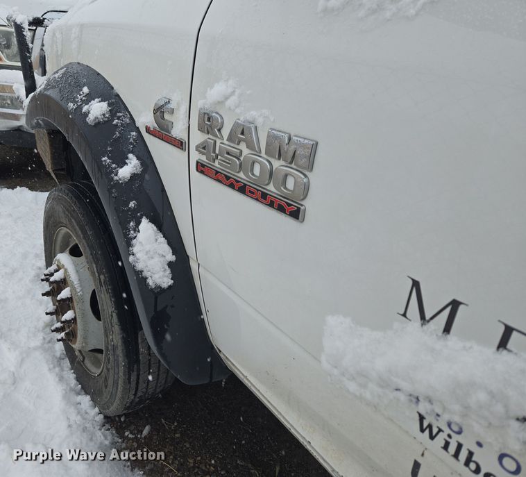 image for item DT7026 2016 Dodge Ram 4500HD flatbed truck