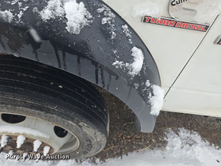 image for item DT7026 2016 Dodge Ram 4500HD flatbed truck