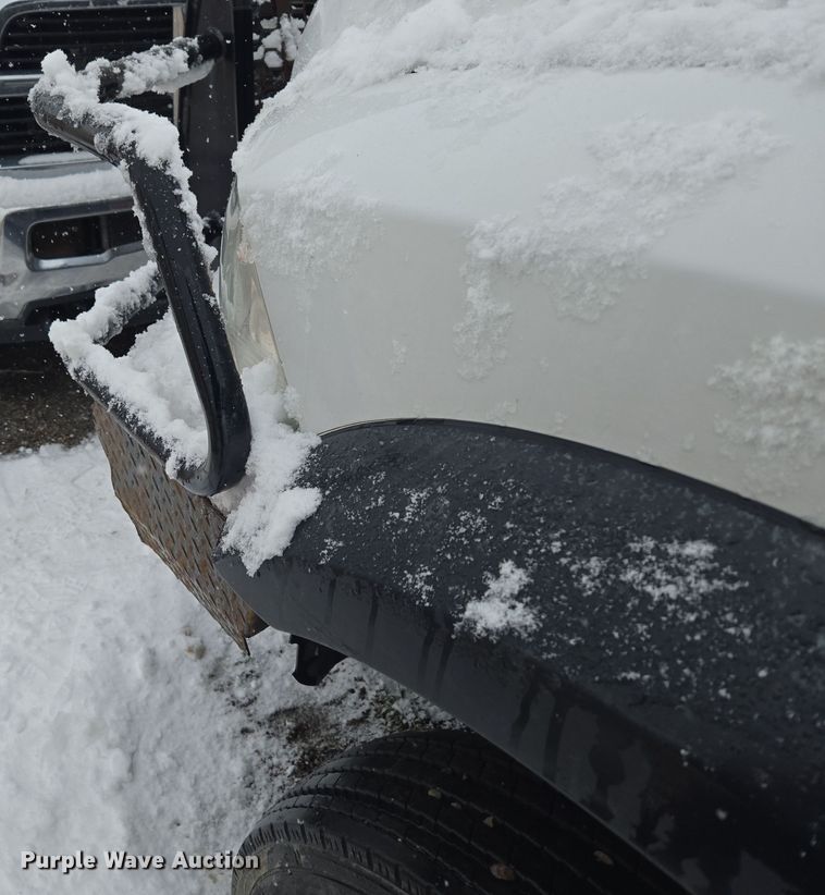 image for item DT7026 2016 Dodge Ram 4500HD flatbed truck