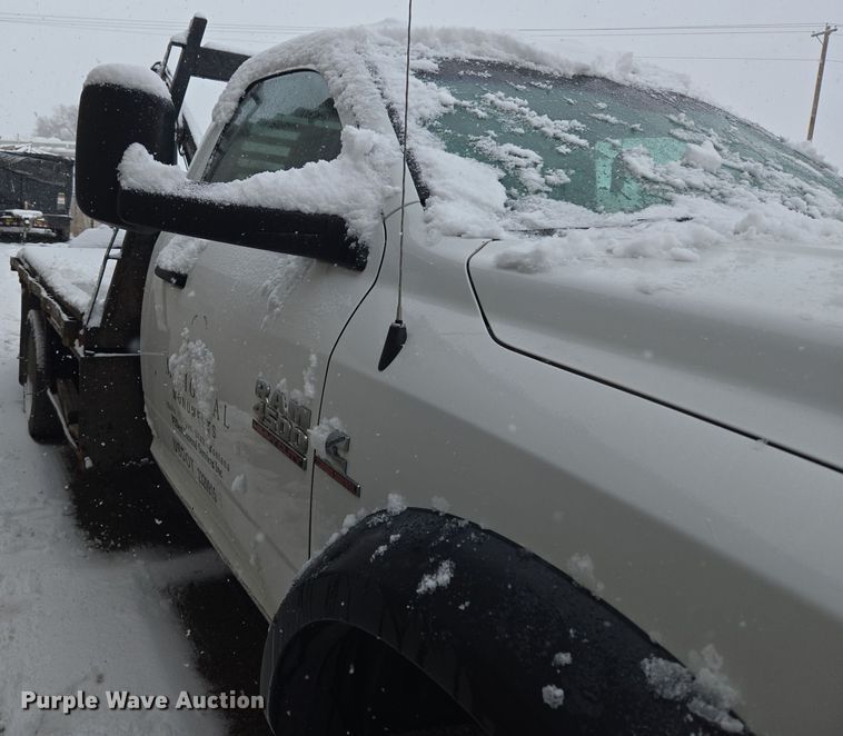 image for item DT7026 2016 Dodge Ram 4500HD flatbed truck