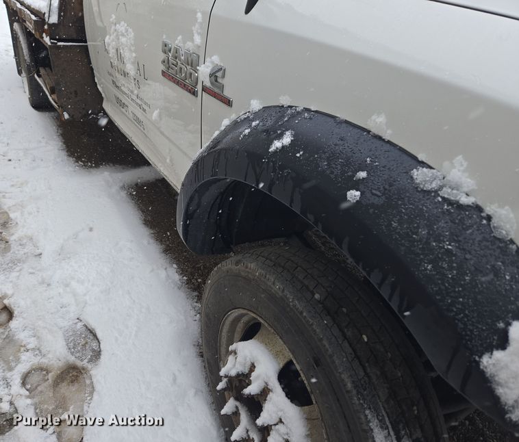 image for item DT7026 2016 Dodge Ram 4500HD flatbed truck