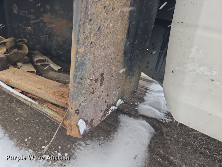 image for item DT7026 2016 Dodge Ram 4500HD flatbed truck