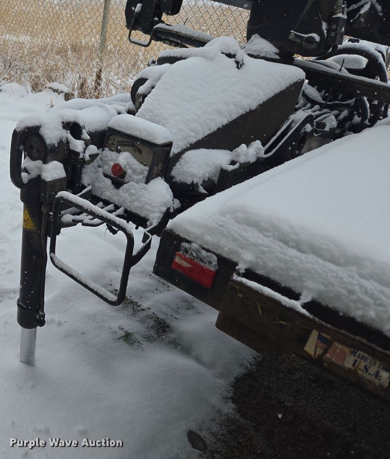 image for item DT7026 2016 Dodge Ram 4500HD flatbed truck