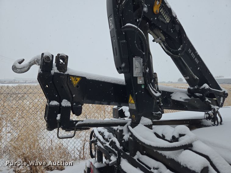 image for item DT7026 2016 Dodge Ram 4500HD flatbed truck