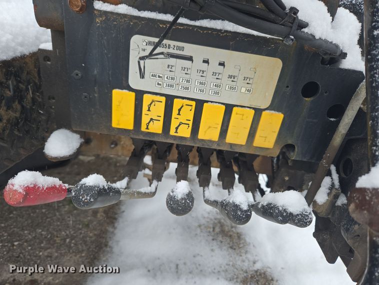 image for item DT7026 2016 Dodge Ram 4500HD flatbed truck