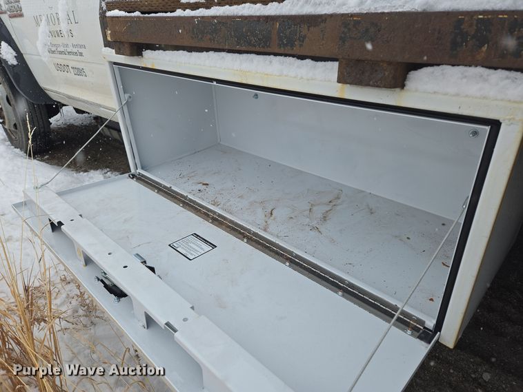 image for item DT7026 2016 Dodge Ram 4500HD flatbed truck