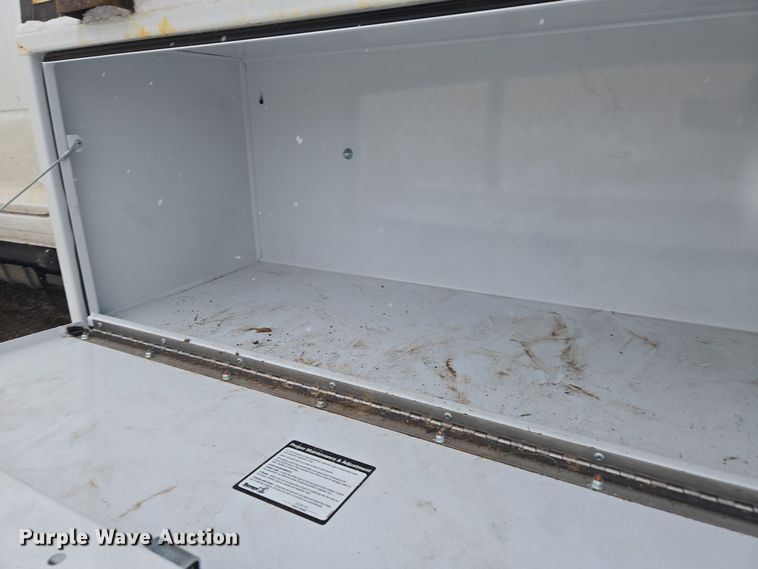 image for item DT7026 2016 Dodge Ram 4500HD flatbed truck