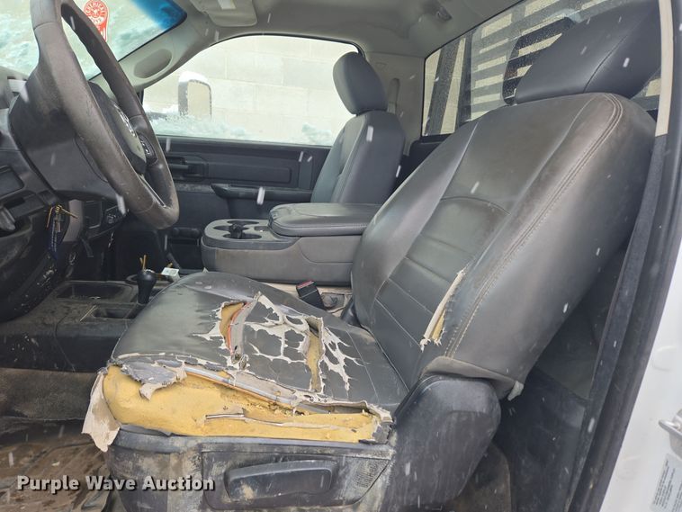 image for item DT7026 2016 Dodge Ram 4500HD flatbed truck