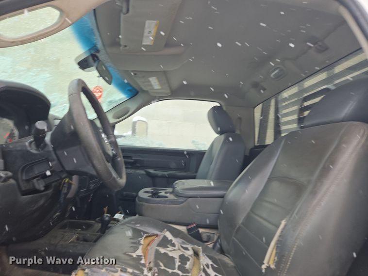 image for item DT7026 2016 Dodge Ram 4500HD flatbed truck