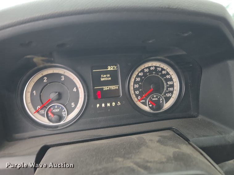 image for item DT7026 2016 Dodge Ram 4500HD flatbed truck