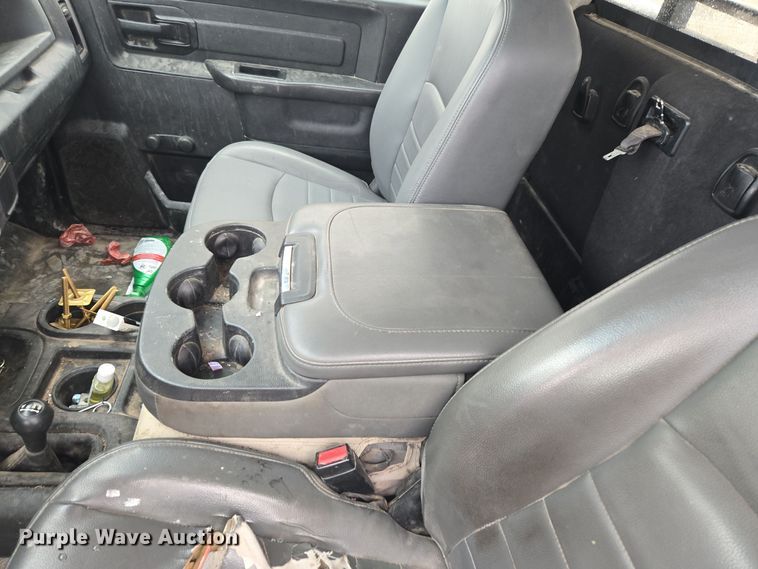 image for item DT7026 2016 Dodge Ram 4500HD flatbed truck