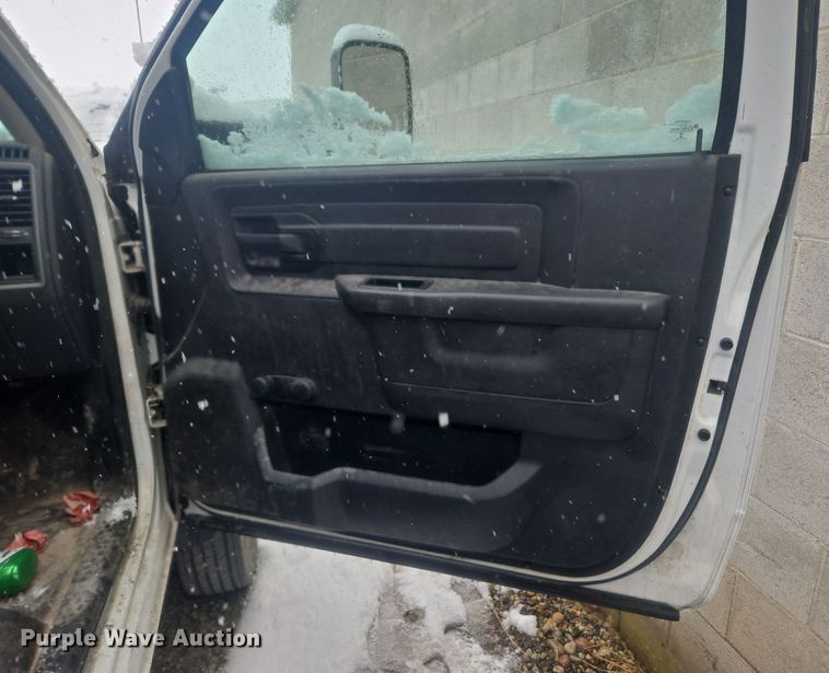 image for item DT7026 2016 Dodge Ram 4500HD flatbed truck