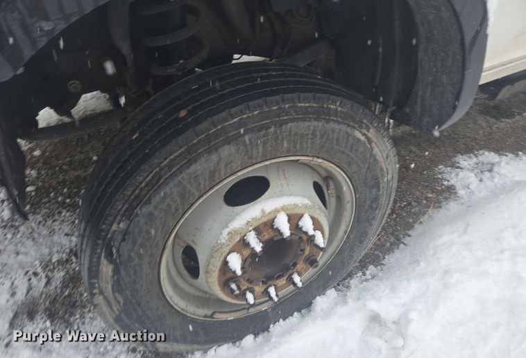 image for item DT7026 2016 Dodge Ram 4500HD flatbed truck