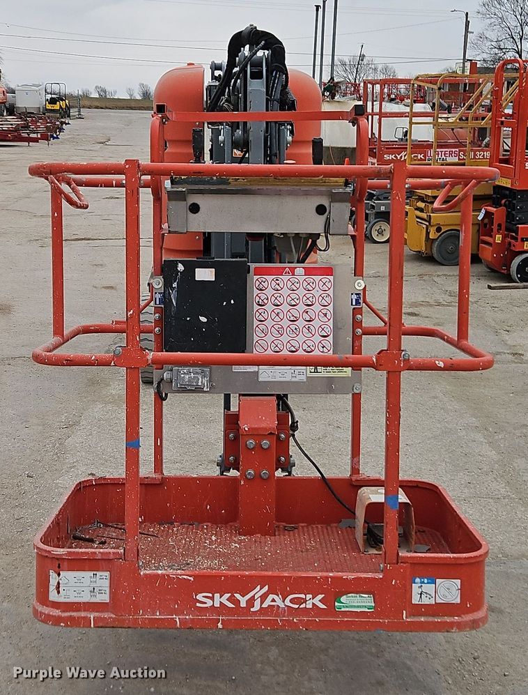 image for item DT7582 2017 Skyjack SJ30 ARJE boom lift