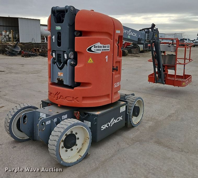 image for item DT7582 2017 Skyjack SJ30 ARJE boom lift