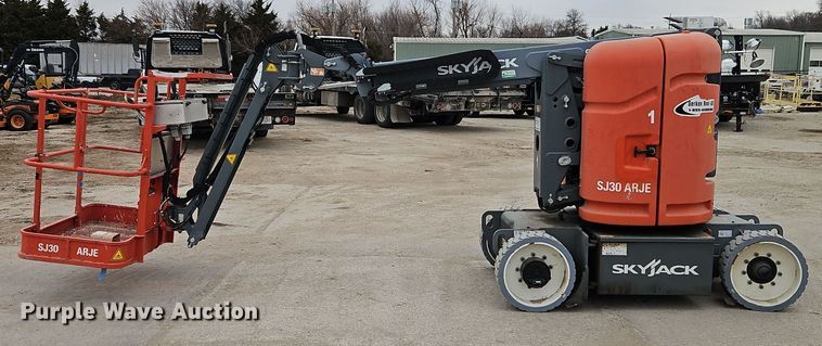 image for item DT7582 2017 Skyjack SJ30 ARJE boom lift