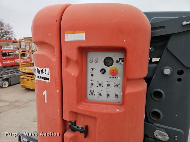 image for item DT7582 2017 Skyjack SJ30 ARJE boom lift