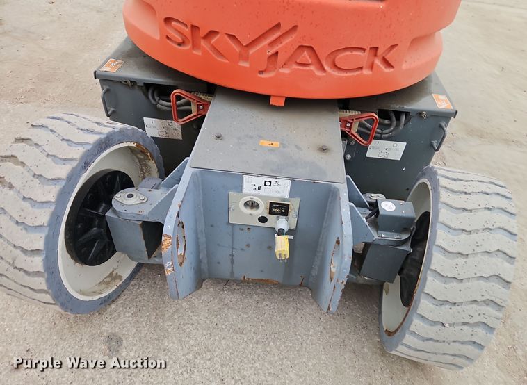 image for item DT7582 2017 Skyjack SJ30 ARJE boom lift